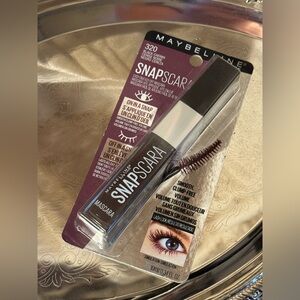 Maybelline Snapscara Mascara - Black Cherry 🍒